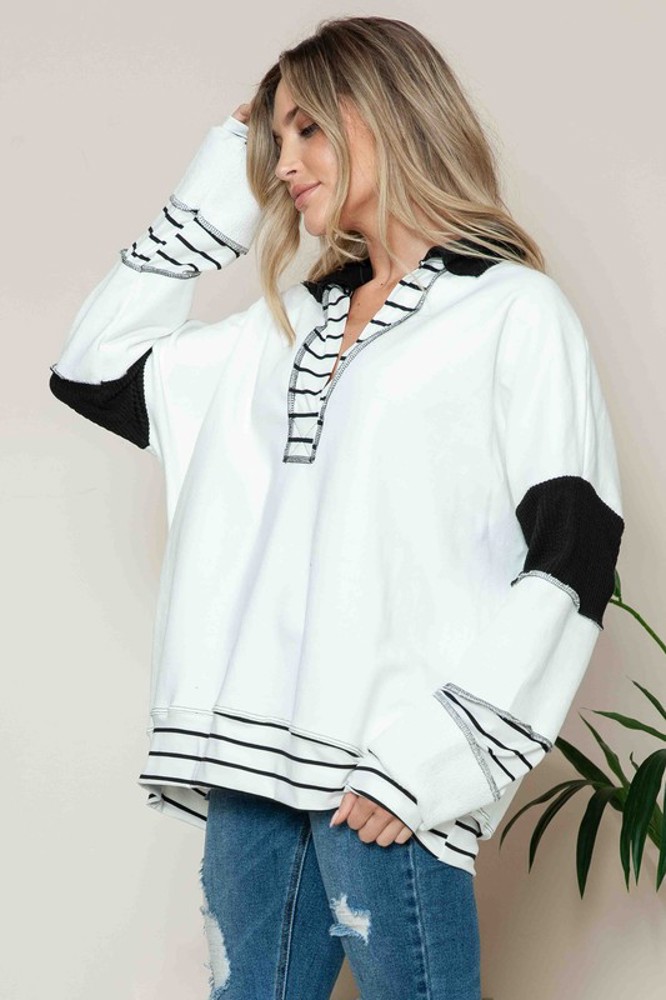 SOLID LOOSE FIT TOP WITH STRIPE CONTRAST