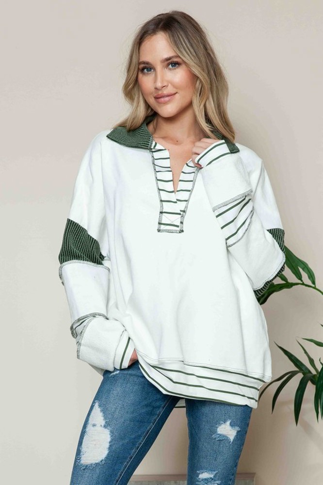 SOLID LOOSE FIT TOP WITH STRIPE CONTRAST