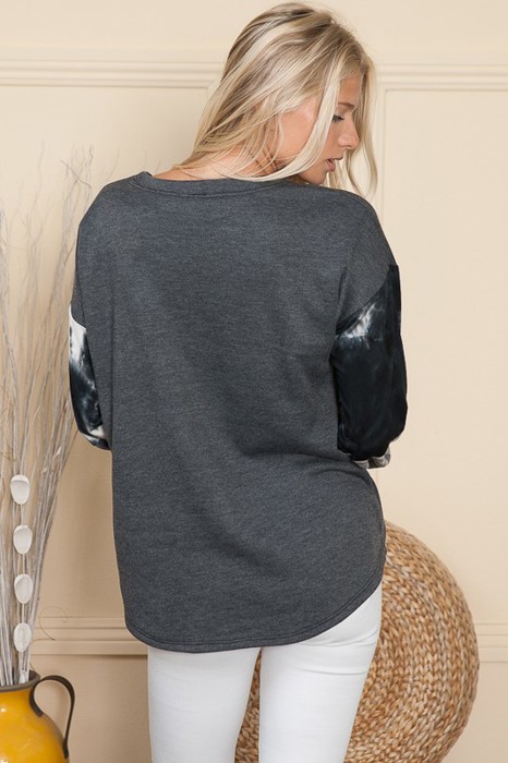 SOLID TUNIC TOP TIE-DYE AND CAMO CONTRAST SLEEVES