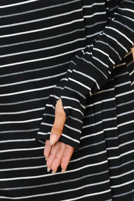 Stripe Round Bottom Long Sleeve Top