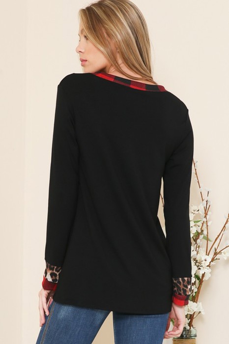 V-NECK TUNIC WITH LEOPARD PLAID CONTRAST DETAIL