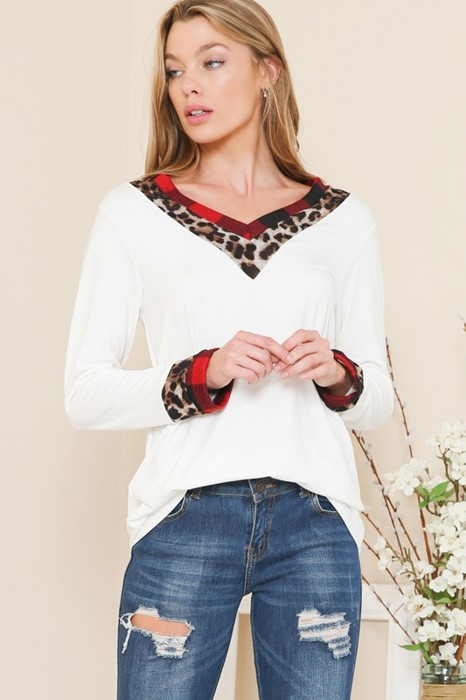 V-NECK TUNIC WITH LEOPARD PLAID CONTRAST DETAIL