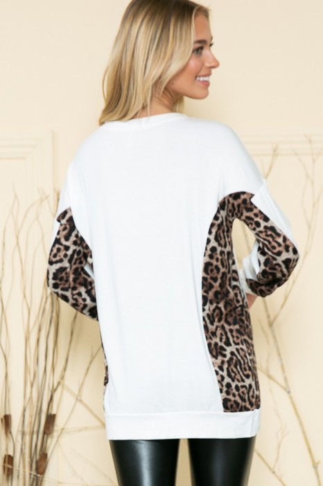 SOLID TUNIC TOP WITH ANIMAL SIDE CONTRAST