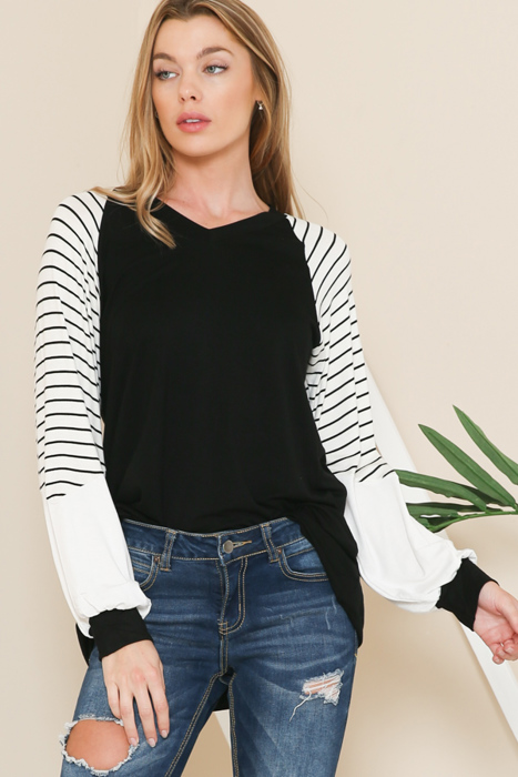 V-NECK BASEBALL TUNIC WITH STRIPE SLEEVES