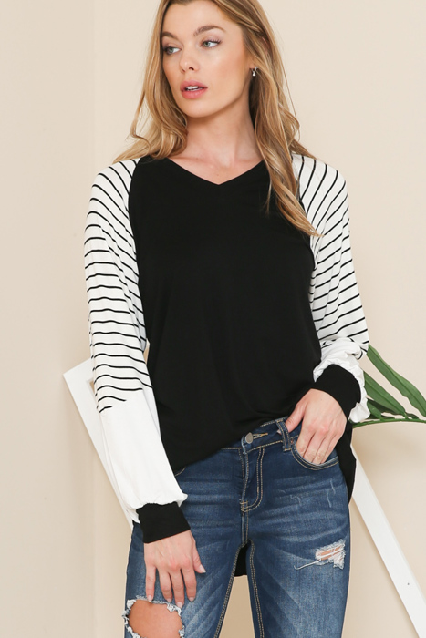 V-NECK BASEBALL TUNIC WITH STRIPE SLEEVES