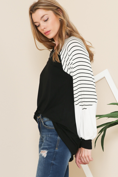 V-NECK BASEBALL TUNIC WITH STRIPE SLEEVES