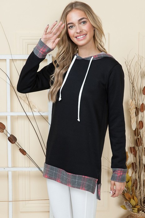 BRUSH HOODED SOLID TUNIC TOP WITH PLAID CONTRAST 
