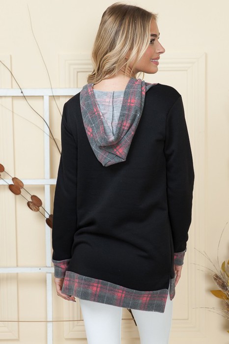 BRUSH HOODED SOLID TUNIC TOP WITH PLAID CONTRAST 