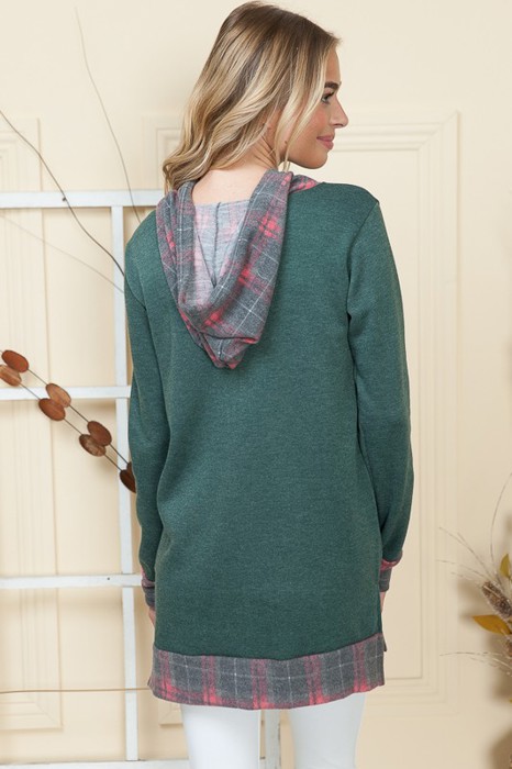 BRUSH HOODED SOLID TUNIC TOP WITH PLAID CONTRAST 