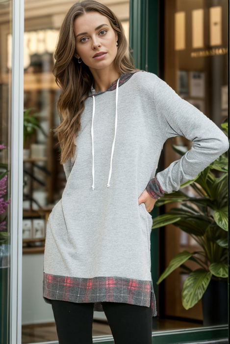 BRUSH HOODED SOLID TUNIC TOP WITH PLAID CONTRAST 