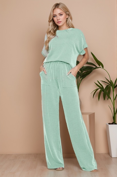 WAVERIB SHORT SLEEVE TOP AND PANTS SET