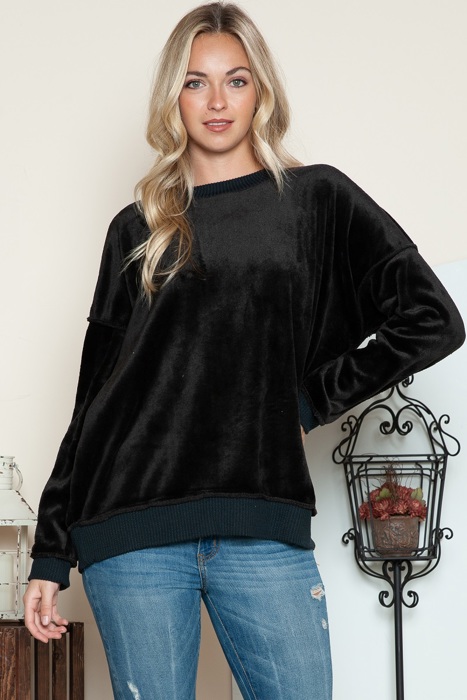OVERSIZED PLUSH SWEATSHIRT