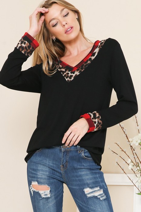V-NECK TUNIC WITH LEOPARD PLAID CONTRAST DETAIL