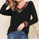  V-NECK TUNIC WITH LEOPARD PLAID CONTRAST DETAIL