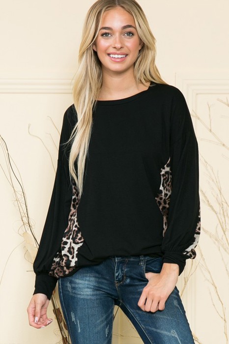 SOLID TUNIC TOP WITH ANIMAL SIDE CONTRAST