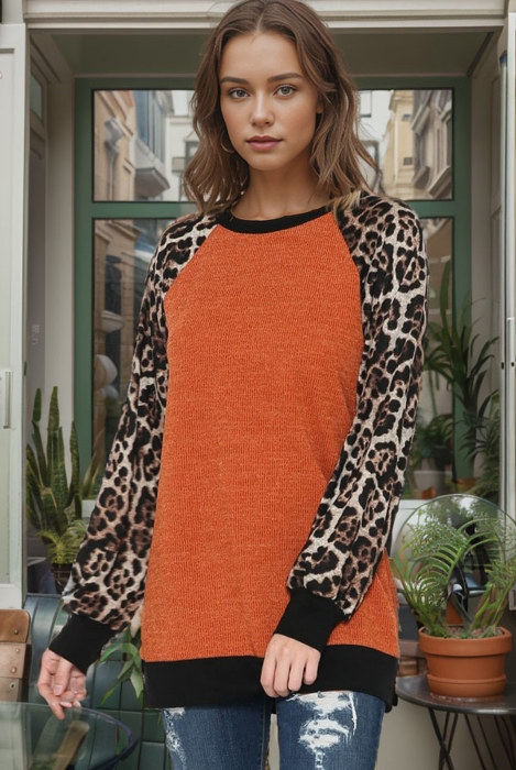 BASEBALL TUNIC WITH LEOPARD PRINT SLEEVES
