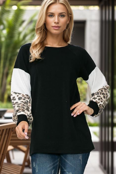 SOLID TUNIC TOP WITH ANIMAL COLOR BLOCK SLEEVES