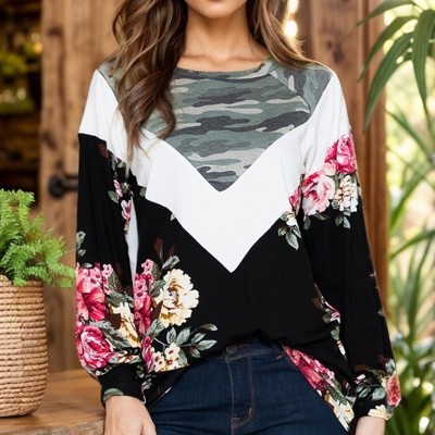 COLOR BLOCK TUNIC TOP WITH FLORAL AND CAMO DETAIL