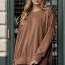 S-M BROWN WAVE RIB OVERSIZED SWEATSHIRT WITH SIDE SLIT