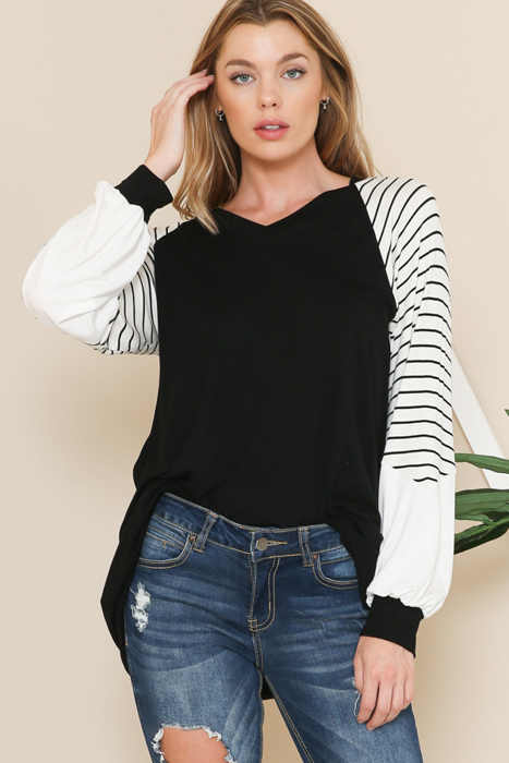 V-NECK BASEBALL TUNIC WITH STRIPE SLEEVES