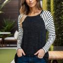 Raglan Solid top with stripe long sleeve 