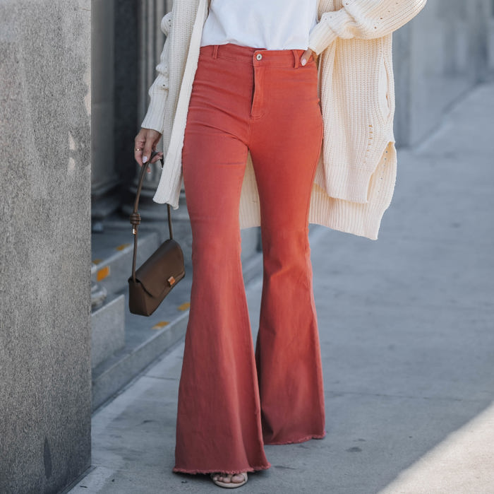 WASHED HIGH RISE FLARE JEANS