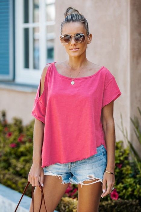 LIGHTWEIGHT RELAXED FIT TEE