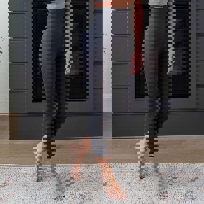 Zenana Tummy Control Capri Leggings