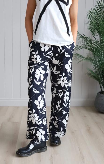 Raeli Floral Pants 