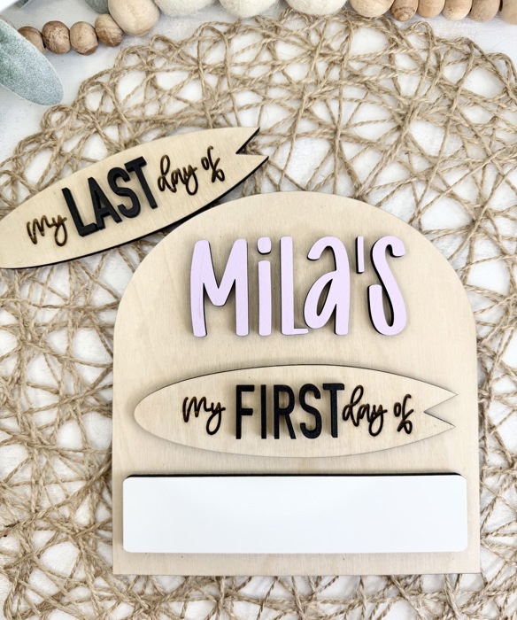 Personalized First Day of School Sign, Back to School Prop, Reusable Dry Erase Sign for First Day of School,Last Day of School Sign