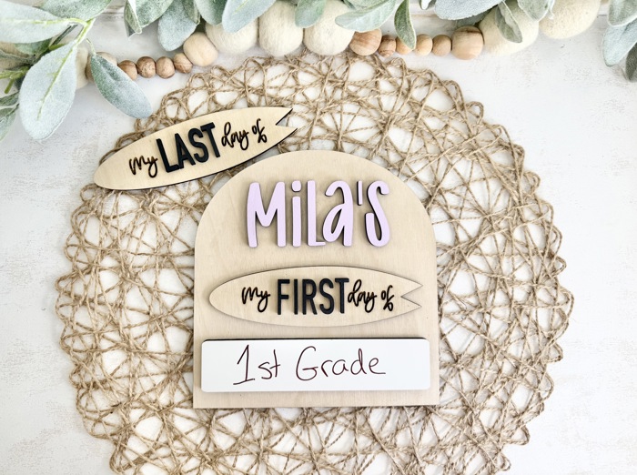 Personalized First Day of School Sign, Back to School Prop, Reusable Dry Erase Sign for First Day of School,Last Day of School Sign