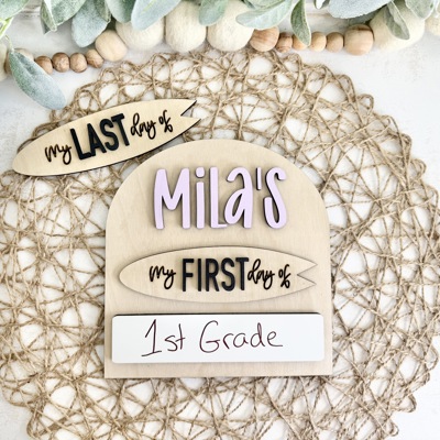 Personalized First Day of School Sign, Back to School Prop, Reusable Dry Erase Sign for First Day of School,Last Day of School Sign