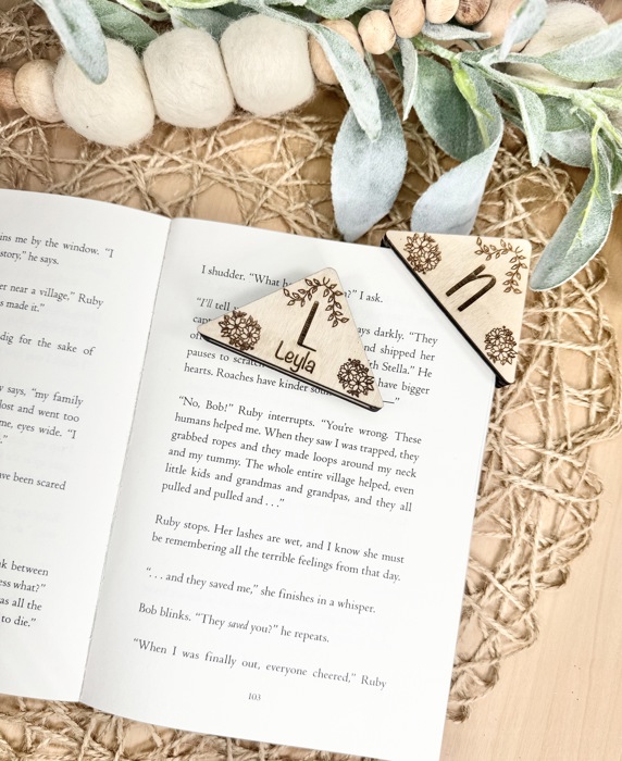 Personalized Corner Bookmark, Personalized Bookmark, Wooden Bookmark, Gifts for Book Lovers