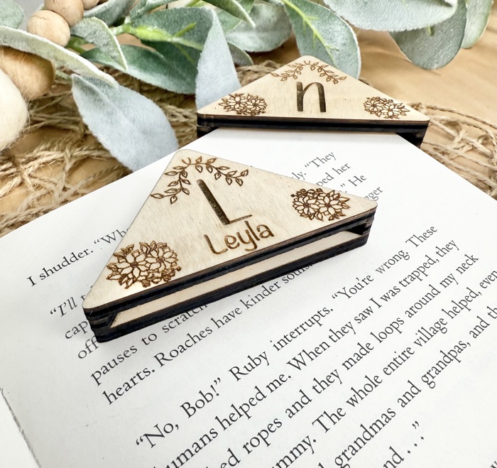 Personalized Corner Bookmark, Personalized Bookmark, Wooden Bookmark, Gifts for Book Lovers