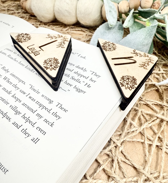 Personalized Corner Bookmark, Personalized Bookmark, Wooden Bookmark, Gifts for Book Lovers