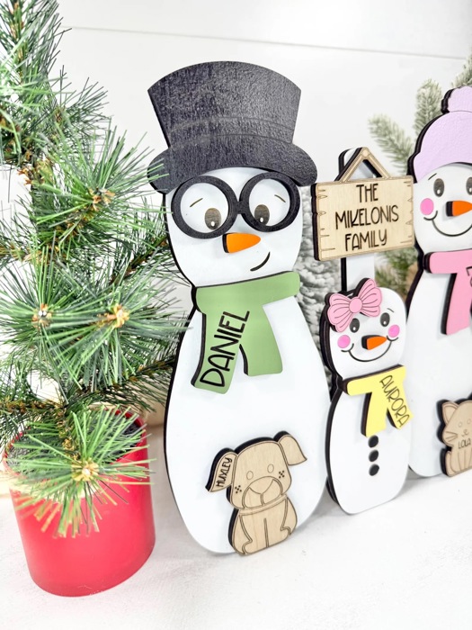 Personalized Snowman Family Decor, Snowman Family Decorations, Snowman Decor, Personalized Gift, Winter Home Decor