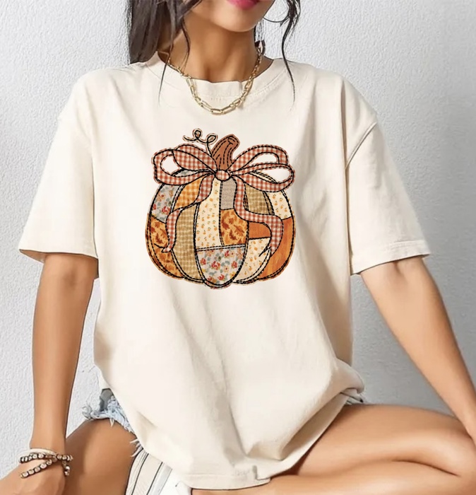 Faux Patchwork Pumpkin Tee – Cozy Fall Graphic Shirt