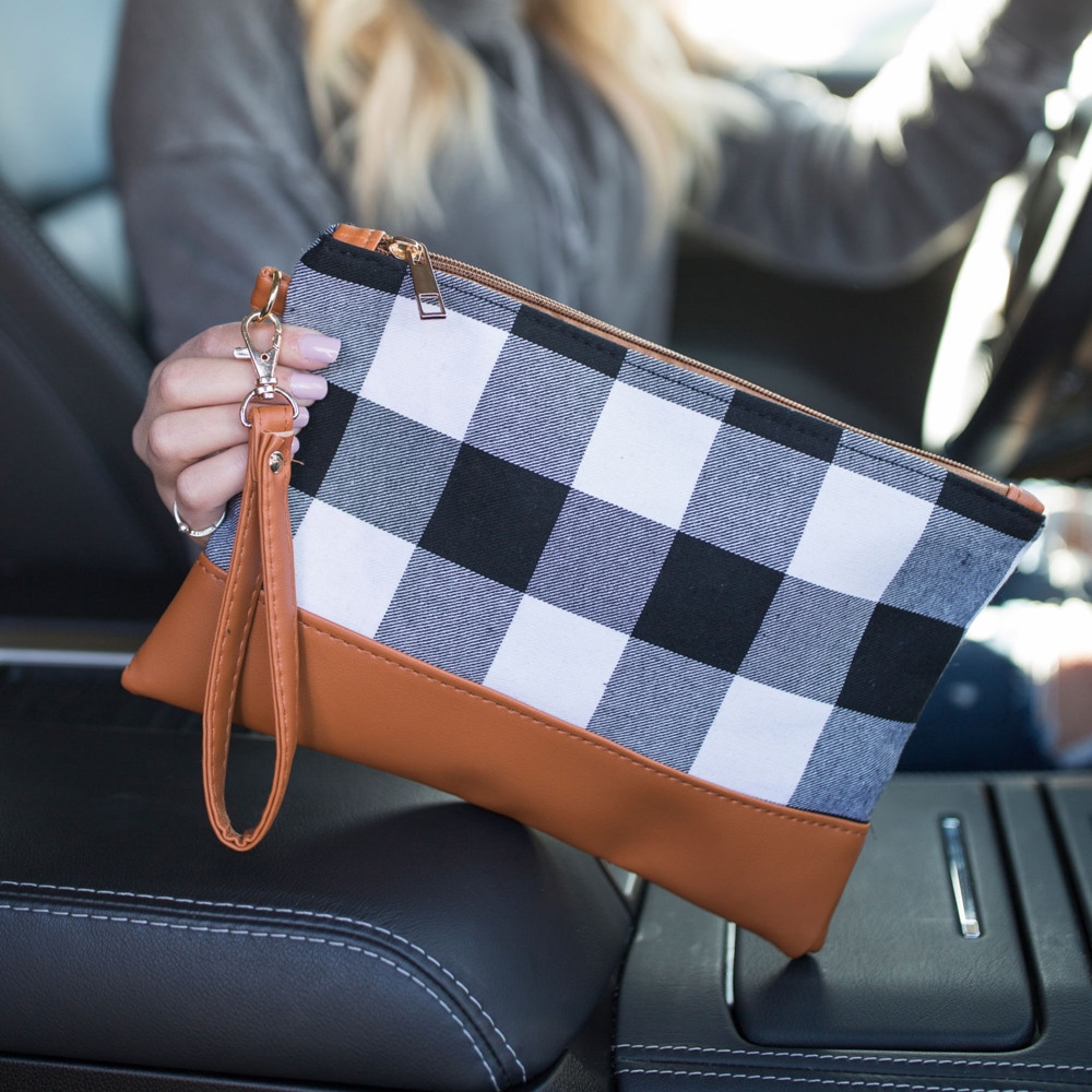 DaniEmCo BUFFALO CHECK CLUTCH | Removable Wristlet Bag