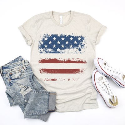 USA Patriotic Grunge Flag Fourth of July American Ultra Soft Graphic Tee Unisex Soft Tee T-shirt for Women or Men