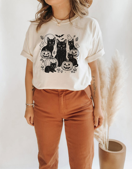 Spooky Black Cats And Jack-O-Lanterns Pumpkins Halloween - T-Shirt (Crewneck)  100 Cotton Heavyweight Tee (Unisex)  Comfort Colors