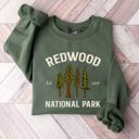  Redwoods National Park Trees Outdoor Adventures - Sweatshirt (Crewneck)  Poly-Cotton Colors (Unisex)  Gildan