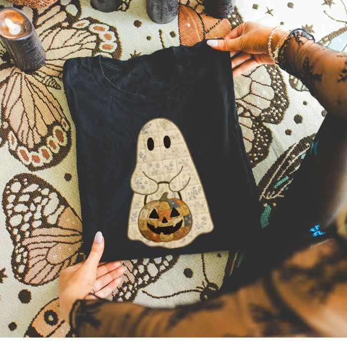Faux Quilted Spooky Halloween Ghostie - T-Shirt (Crewneck)  100 Cotton Solid Colors Jersey Tee (Unisex)  Bella Canvas, T-Shirt (Crewneck)  Poly-Cotton Heath