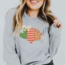 Faux Quilted Ditzy Floral United States Road Trip Design - Sweatshirt (Crewneck)  Poly-Cotton Colors (Unisex)  Gildan