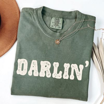 Darlin Cowboy Cowgirl Western Style - T-Shirt Soft Wash Cotton Heavyweight Tee (Unisex) Comfort Colors
