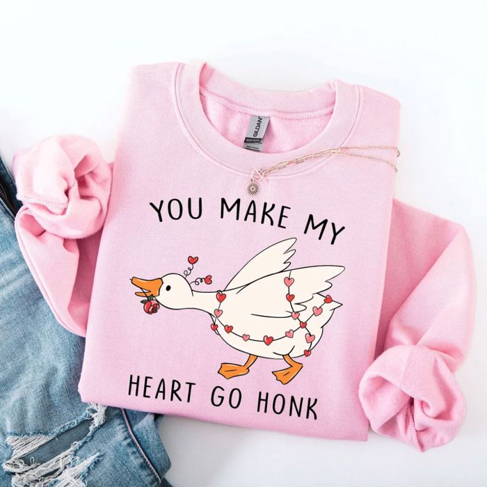 You Make My Heart Go Honk Valentines Day Goose - Sweatshirt (Crewneck)  Poly-Cotton Colors (Unisex)  Gildan