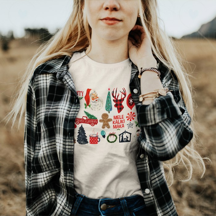 Happy Holidays & Merry Christmas It's the Little Things that make the best memories Soft Unisex Graphic Tee T-shirt