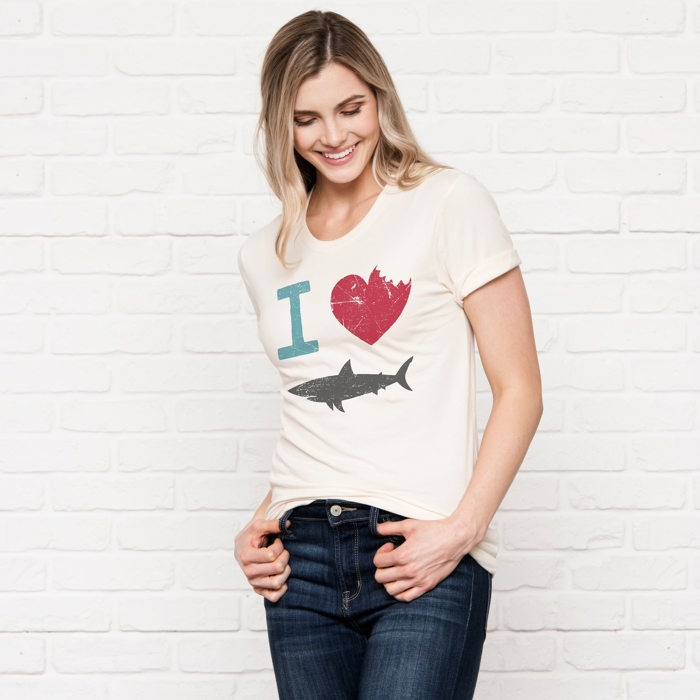 I love Sharks Heart Bite Love | Soft Unisex T-shirt