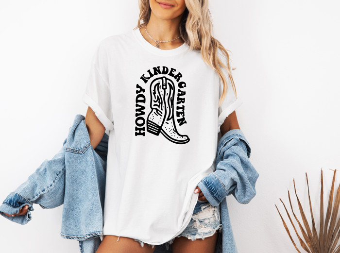 HOWDY KINDERGARTEN | Boots, Classrooms, and Big Adventures! Unisex Heavyweight Comfort Tee 