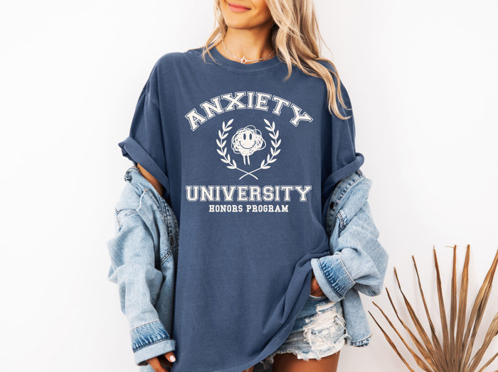 ANXIETY UNIVERSITY HONORS PROGRAM | Embrace the Jumble: Celebrating Minds in Chaos Unisex Heavyweight Comfort Tee