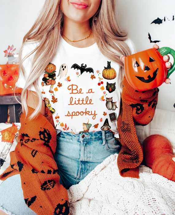 Be a Little Spooky Happly Halloween Vintage Unisex Heavyweight Comfort Tee